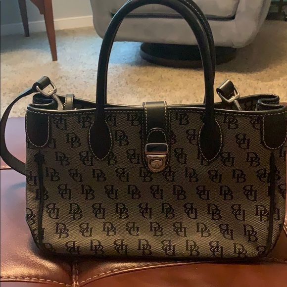 Dooney & Bourke Handbags - Dooney & Bourke handbag